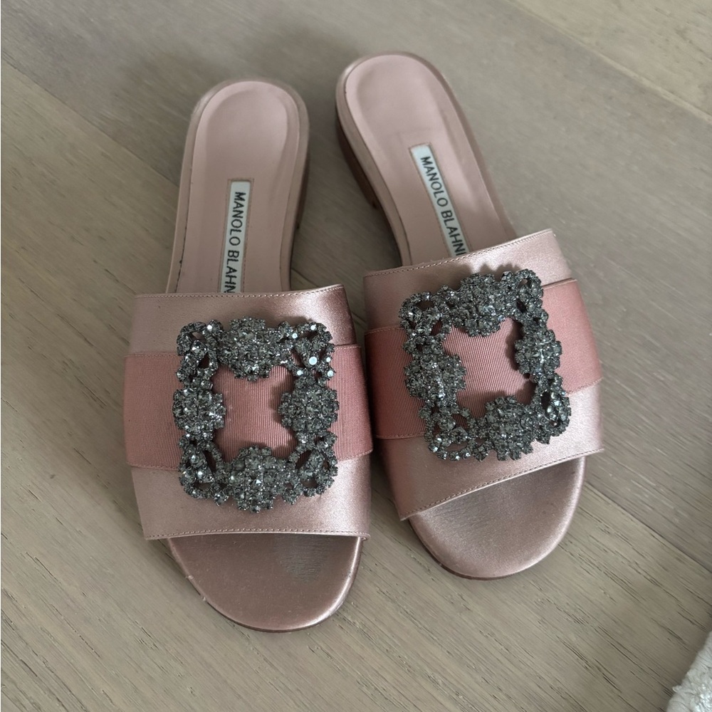 Manolo Blahnik slides 36.5